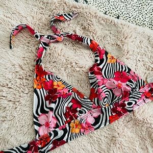 Y2K Vintage Catalina Halter Bikini Top 🌺